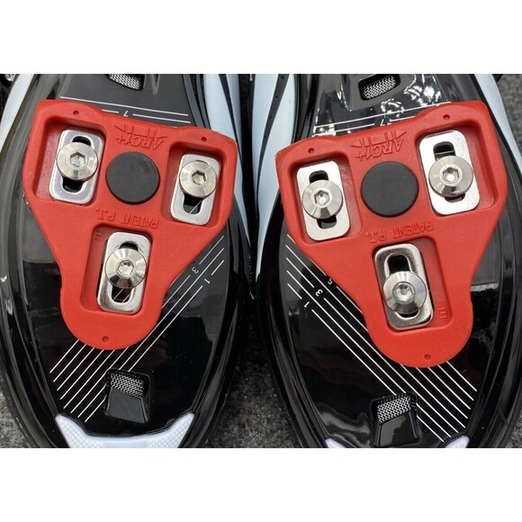 Peloton Indoor Spin Bike Cycling Shoes EU 40 With Red Look Delta Cleats J-21 main image 10